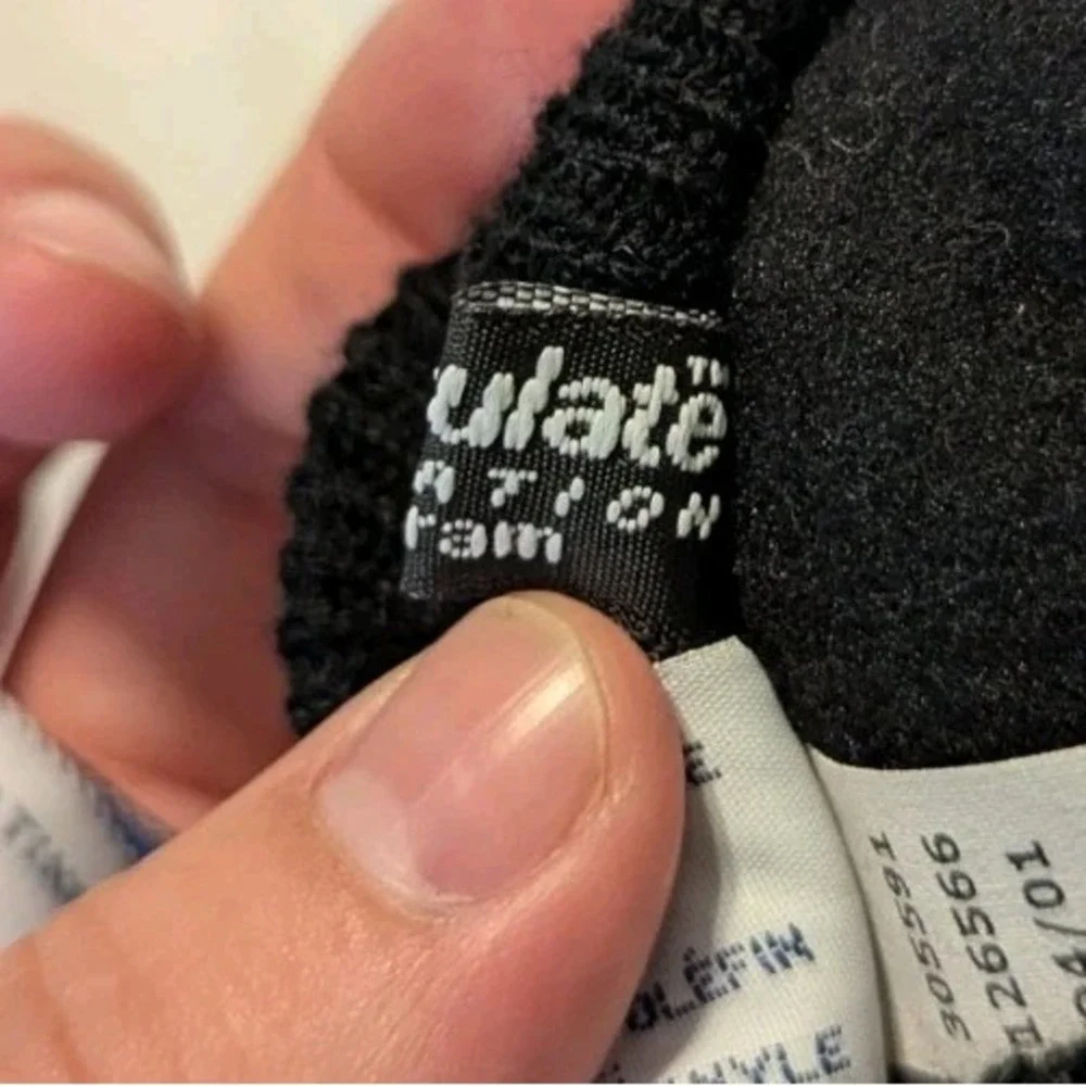 Old Navy Kid Black Grey Thinsulate Insulated Snow Ski Cold Weather Gloves Winter